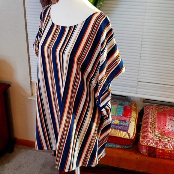 STRIPED Tux Tail Tunic - Picture 2 of 5